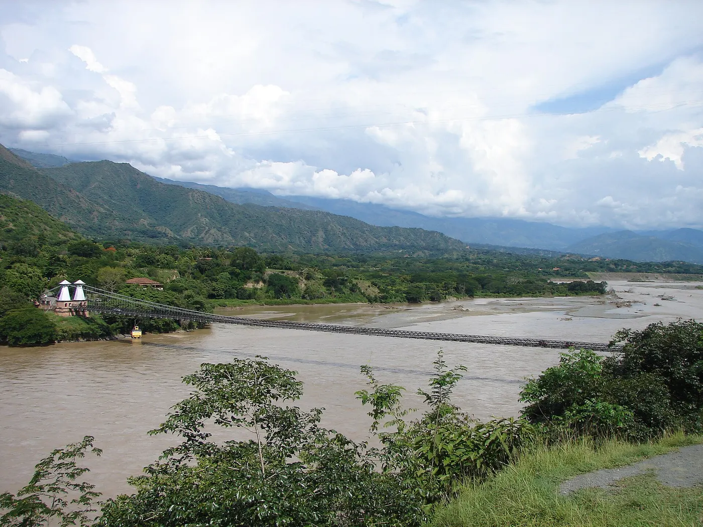 El valle del río Cauca cerca de Santa Fe de Antioquia